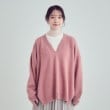 シューラルー(SHOO・LA・RUE)のふんわりやわらか変形Vネックニット13