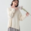 シューラルー(SHOO・LA・RUE)の【S-LL/体型カバー】軽くてふわふわ お尻が隠れるワイドシルエットニット アイボリー(004)