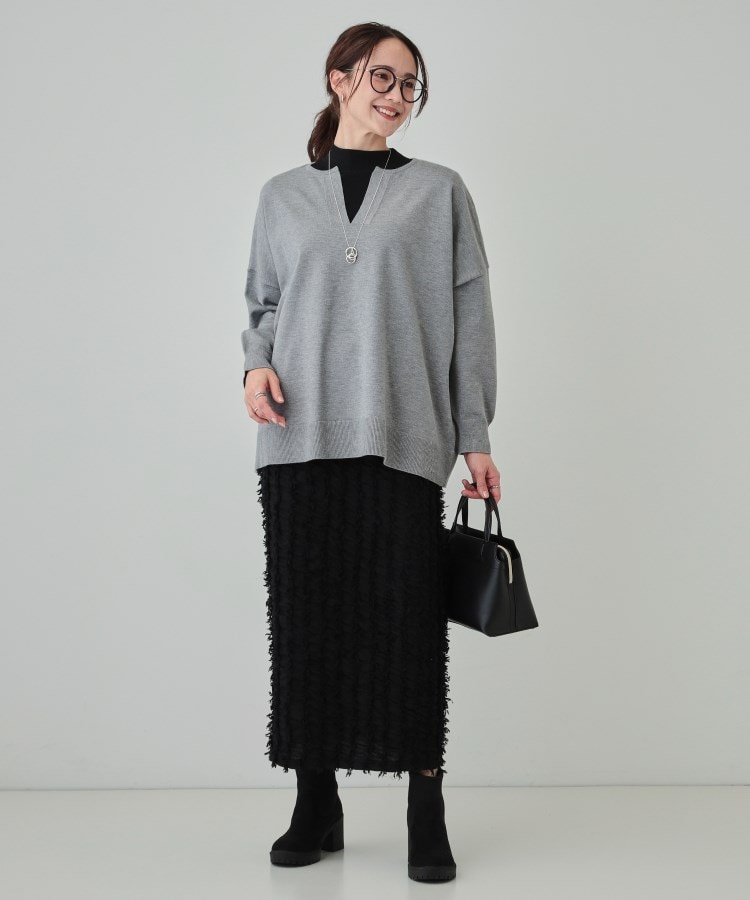 シューラルー(SHOO・LA・RUE)の【洗える】レイヤードコーデも楽しめる もちもちVネックニット3
