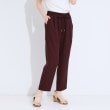 シューラルー(SHOO・LA・RUE)の【接触冷感】さらさらぷるん イージーテーパードパンツ ブラウン(044)