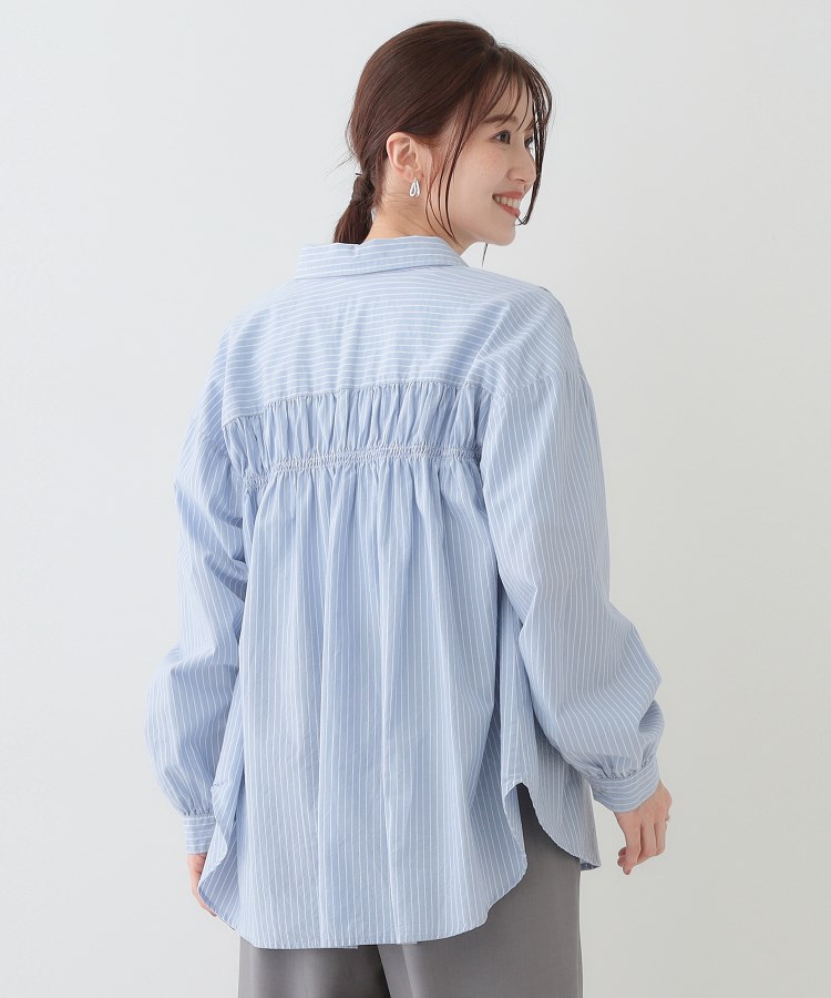 シューラルー(SHOO・LA・RUE)の【洗える】バックギャザーがポイント 綿ワッシャー前開きシャツ14