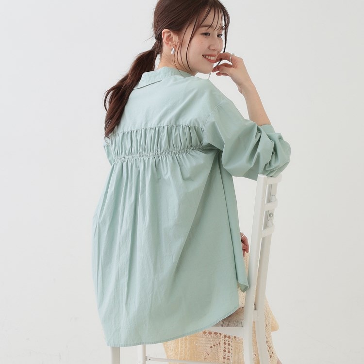 シューラルー(SHOO・LA・RUE)の【洗える】バックギャザーがポイント 綿ワッシャー前開きシャツ シャツ・ブラウス