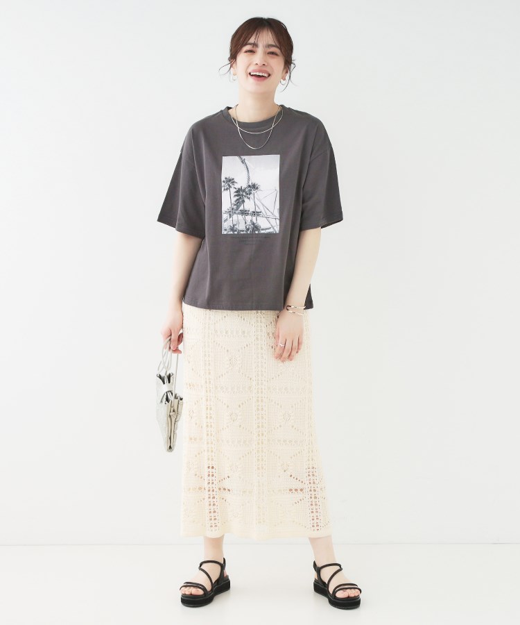 シューラルー(SHOO・LA・RUE)の【選べる4柄】コットンプリントロゴTシャツ43