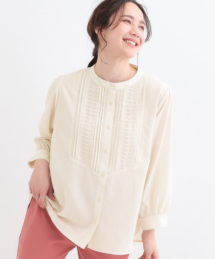シューラルー(SHOO・LA・RUE)の【S-LL】お顔周りを華やかに おりがみタックブラウス オフホワイト(003)