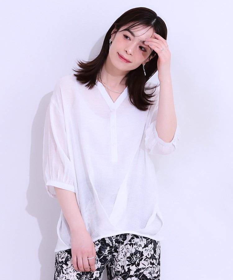 シューラルー(SHOO・LA・RUE)の【S-LL】インせず腰回りすっきり フロントタックブラウス1