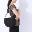シューラルー(SHOO・LA・RUE)の【撥水】フロントポケットハーフムーンショルダー18