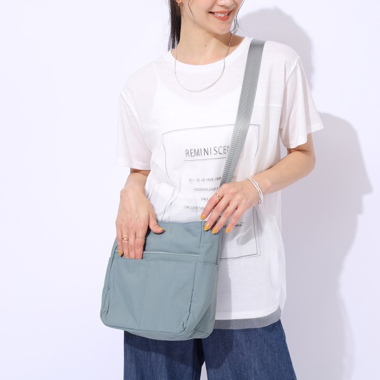 シューラルー(SHOO・LA・RUE)の【撥水】10ポケスクエアショルダーバッグ ショルダーバッグ