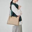シューラルー(SHOO・LA・RUE)の【2WAY/通勤/学校行事】一枚革風 三層ミドルトート16