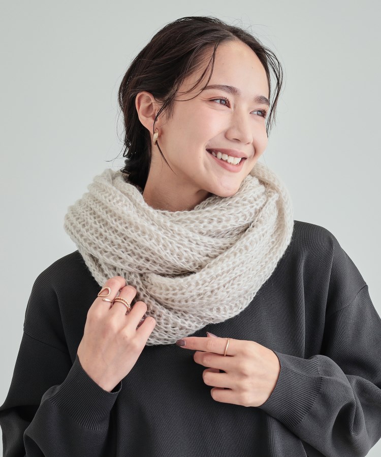 シューラルー(SHOO・LA・RUE)のプレゼントにも ラメ入りニットスヌード4