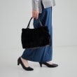 シューラルー(SHOO・LA・RUE)の【2WAY】上品カラーで取り入れやすい ふわふわ ストライプファートートバッグ17