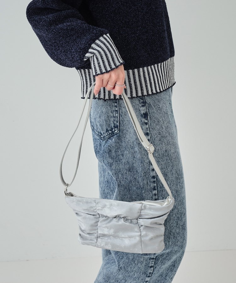 シューラルー(SHOO・LA・RUE)のシャイニーくしゅくしゅショルダーバッグ19