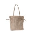 シューラルー(SHOO・LA・RUE)のプリーツ巾着トートバッグ9