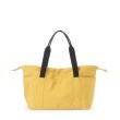 シューラルー(SHOO・LA・RUE)の【撥水】クルミボタン巾着トート1