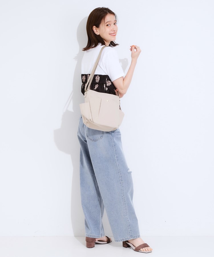 シューラルー(SHOO・LA・RUE)の【撥水】フロントタック9ポケットショルダーバッグ6