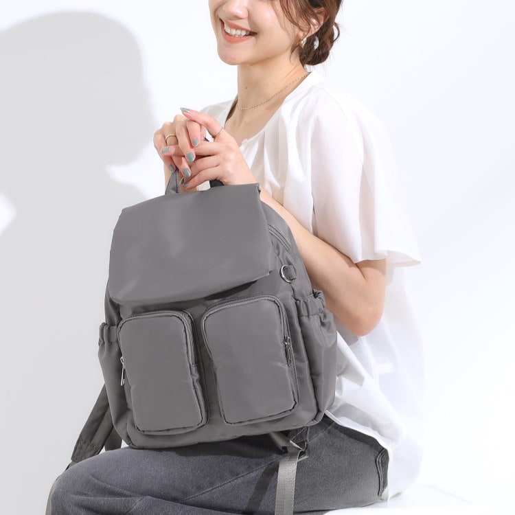 シューラルー(SHOO・LA・RUE)の【撥水】Wポケットリュック リュック