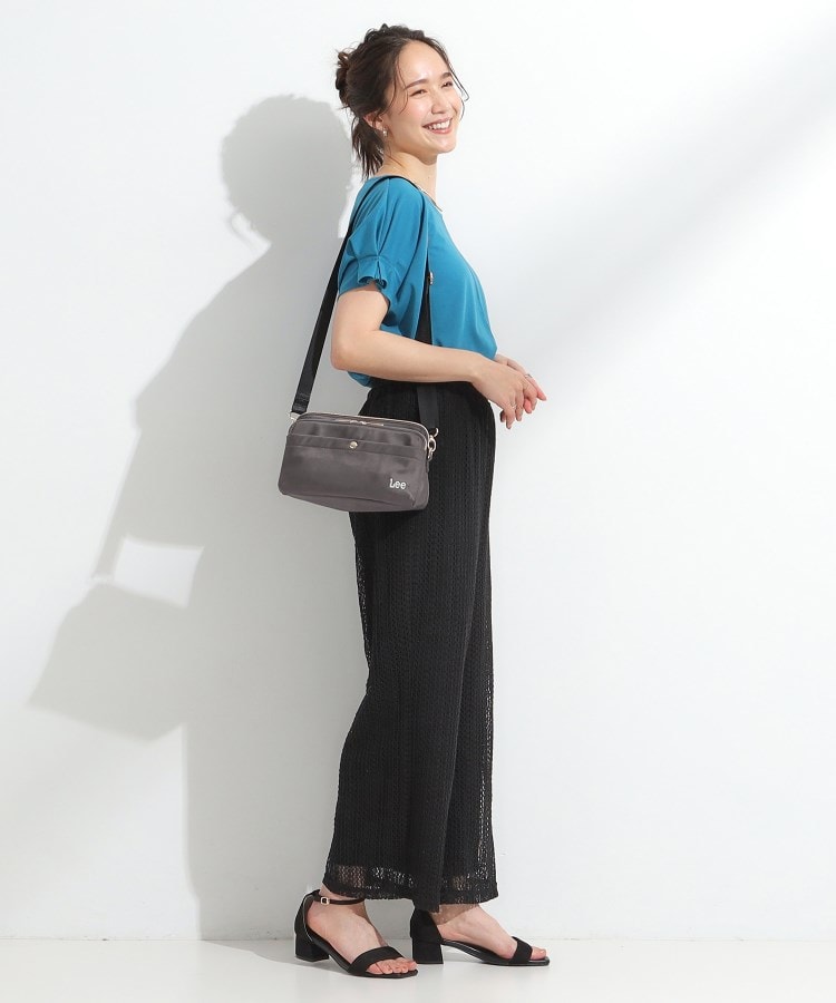 シューラルー(SHOO・LA・RUE)の【Lee別注／撥水】2層ショルダーバッグ2