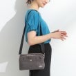 シューラルー(SHOO・LA・RUE)の【Lee別注／撥水】2層ショルダーバッグ1