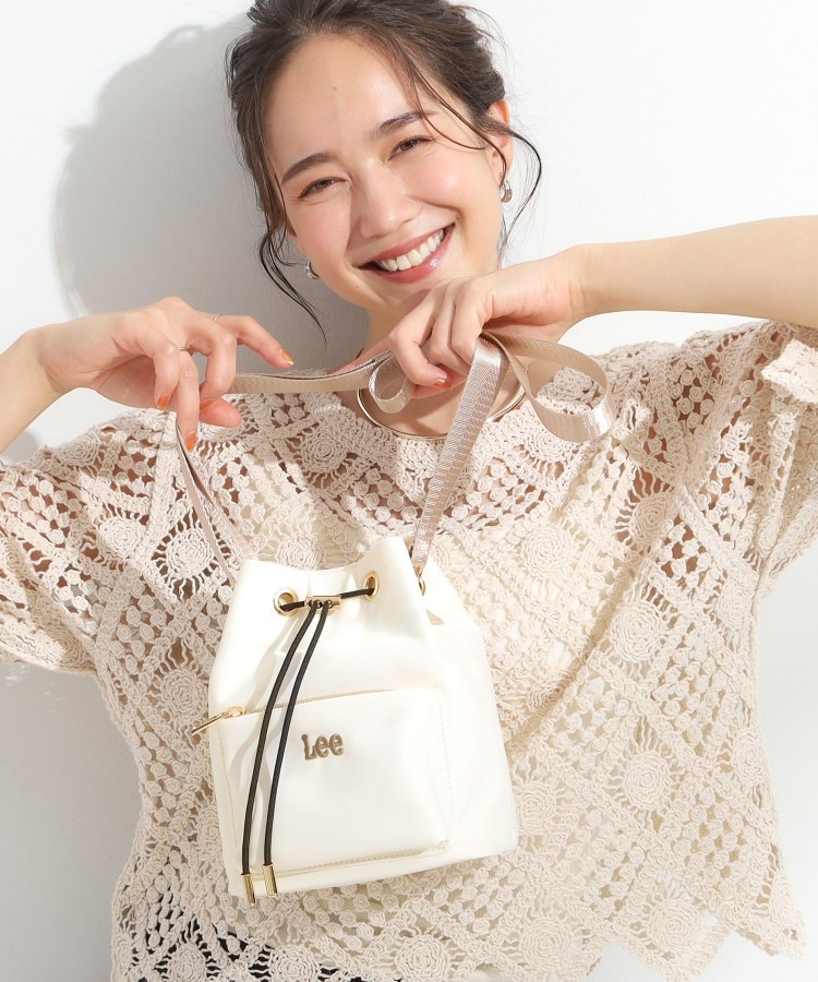 シューラルー(SHOO・LA・RUE)の【Lee別注／撥水】巾着ショルダーバッグ9