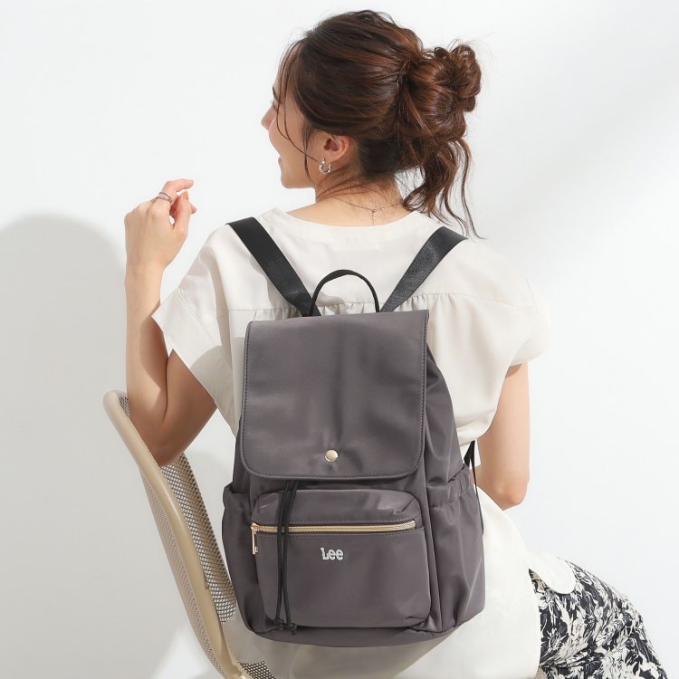 シューラルー(SHOO・LA・RUE)の【Lee別注／撥水】フラップリュック リュック