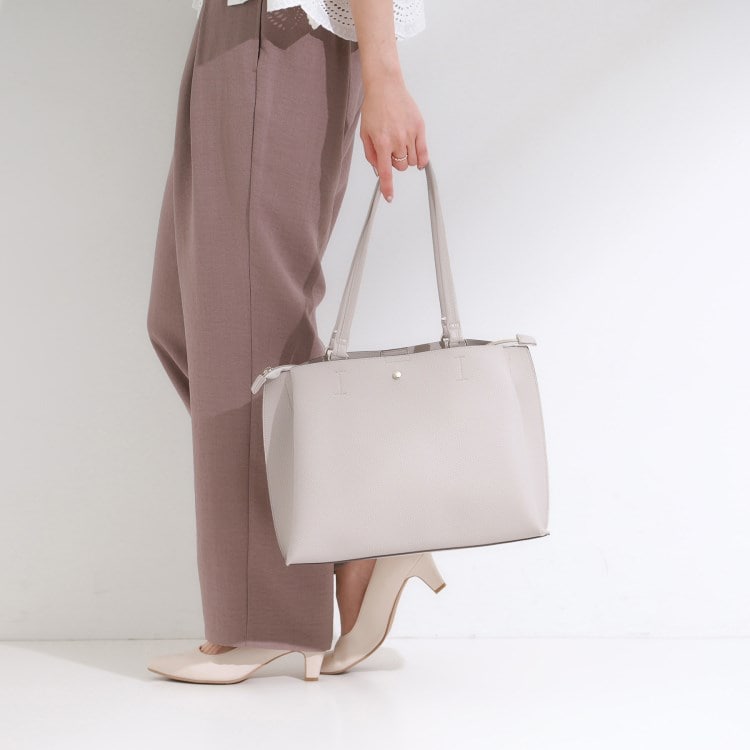 シューラルー(SHOO・LA・RUE)の【軽量】ふわっと軽いトートバッグ【A4】 トートバッグ