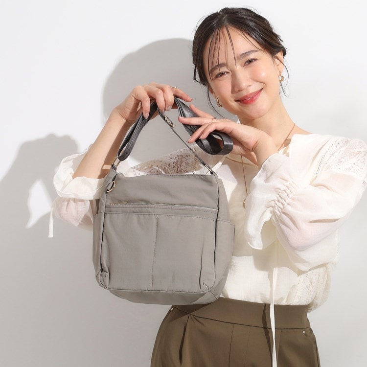 シューラルー(SHOO・LA・RUE)の【撥水】10ポケットショルダーバッグ ショルダーバッグ