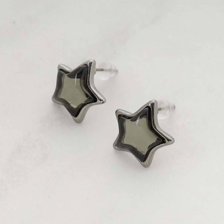 シューラルー(SHOO・LA・RUE)の【チタンポスト】クリア星ピアス ピアス