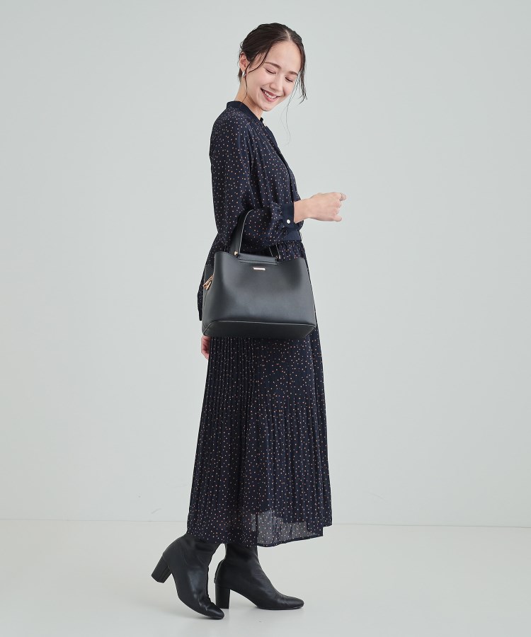 シューラルー(SHOO・LA・RUE)の【通勤/セレモニー/2WAY】フロントバー金具3層トート13