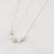 シューラルー(SHOO・LA・RUE)の【セレモニー】ポイントパヴェボールネックレス ピンクゴールド(005)