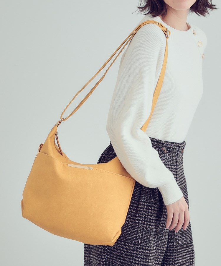 シューラルー(SHOO・LA・RUE)の【ポーチ付き】使い勝手の良い Wフェイスショルダーバッグ23