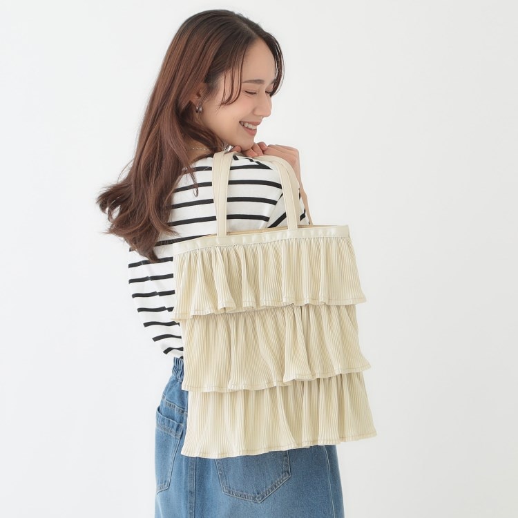 シューラルー(SHOO・LA・RUE)のフリルティアードトートバッグ トートバッグ