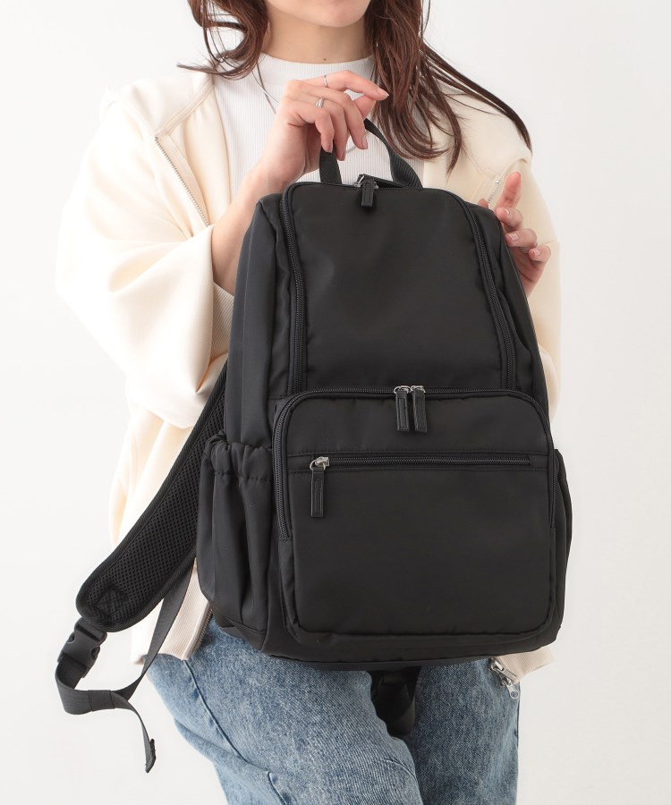 シューラルー(SHOO・LA・RUE)の【撥水】多ポケット機能リュック1
