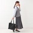 シューラルー(SHOO・LA・RUE)のフリルトートバッグ2