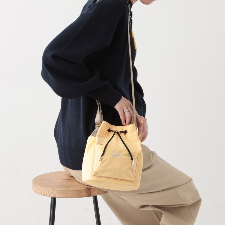 シューラルー(SHOO・LA・RUE)の【Lee別注】巾着ショルダーバッグ ショルダーバッグ