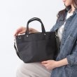 シューラルー(SHOO・LA・RUE)の【撥水】あおりポケット2WAYトートバッグ ブラック(019)