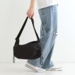 シューラルー(SHOO・LA・RUE)の【撥水】サイドドロストショルダーバッグ1