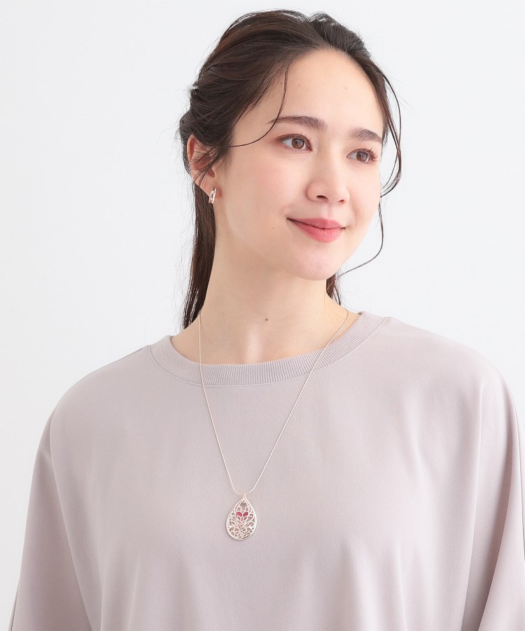 シューラルー(SHOO・LA・RUE)のステンドグラス風透かしモチーフネックレス7