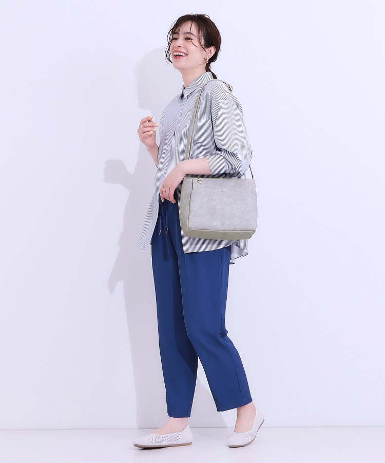 シューラルー(SHOO・LA・RUE)のあおりポケットショルダーバッグ10