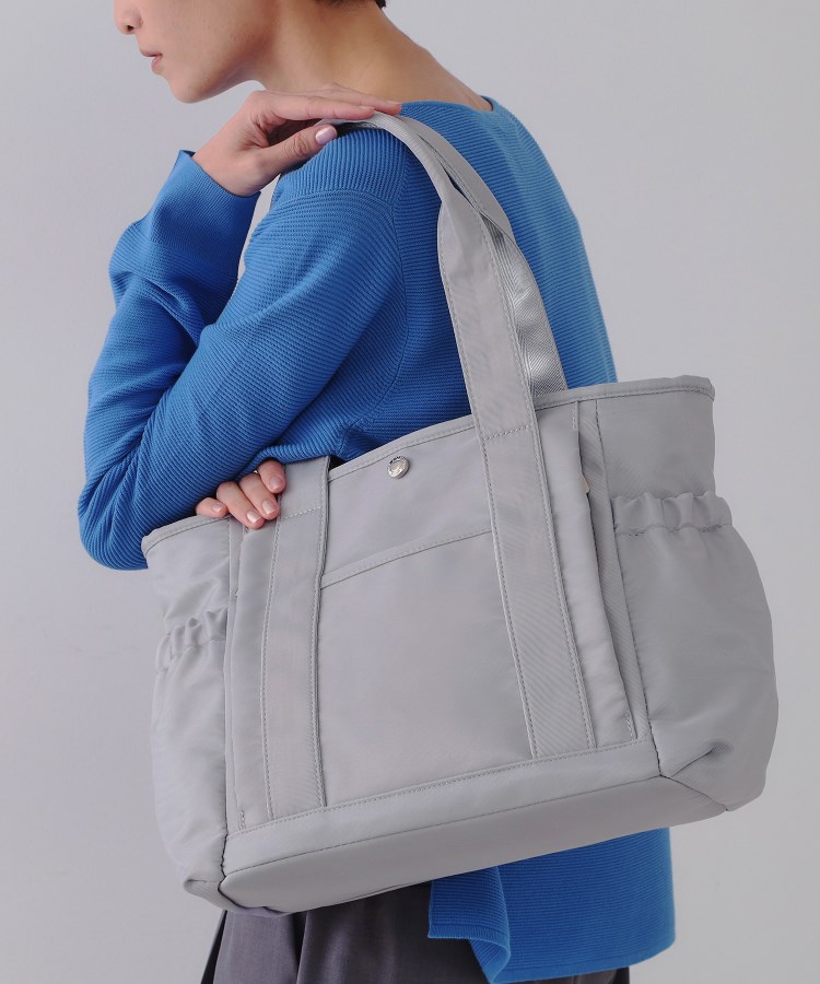 オペークドットクリップ(OPAQUE.CLIP)の【A4サイズ対応／撥水加工】マルチポケットトートバッグ1
