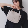 オペークドットクリップ(OPAQUE.CLIP)の【2WAY】シュリンク合皮ラウンドミニショルダーバッグ グレージュ(050)
