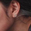 オペークドットクリップ(OPAQUE.CLIP)のフラワーモチーフメタルミニピアス4