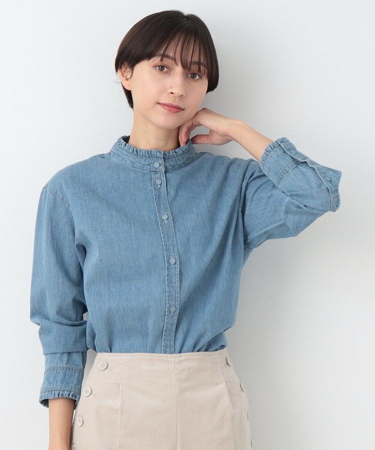デッサン(レディース)(Dessin(Ladies))の【洗える】フリルネックデニムシャツ1