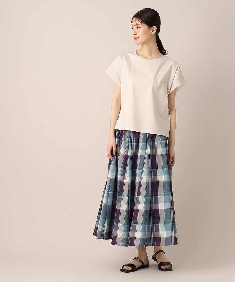 デッサン(レディース)(Dessin(Ladies))の【シリーズ累計5万枚！選べる5サイズ・洗える】美光沢カットソー＜オンにもオフにもちょうどいい＞35