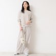 デッサン(レディース)(Dessin(Ladies))の【洗える】スタッズDマーク付きクロップド丈スウェット3