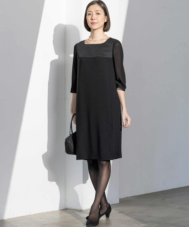 INDIVI ストレッチ性素材 シースルー切り替えワンピース 【礼服・喪服