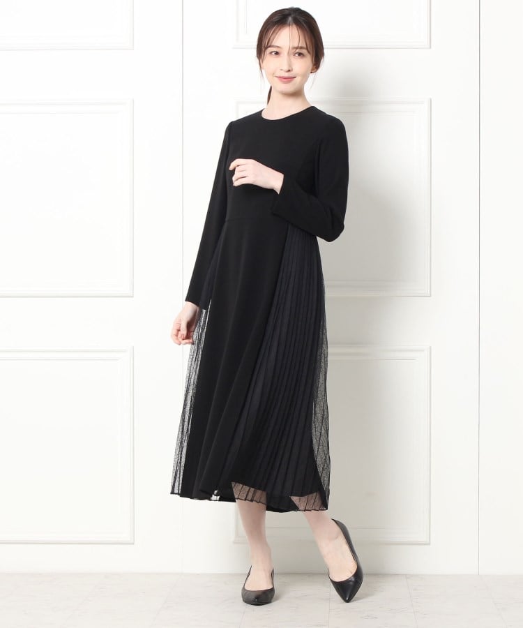 INDIVI ストレッチ素材 サイドレースプリーツワンピース 【喪服 INDIVI ストレッチ素材 サイドレースプリーツワンピース 【喪服