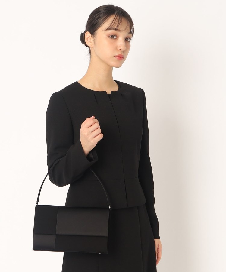INDIVI スタイリッシュな切り替えのブラックフォーマルバッグ 【喪服・礼服・ブラックフォーマル】
