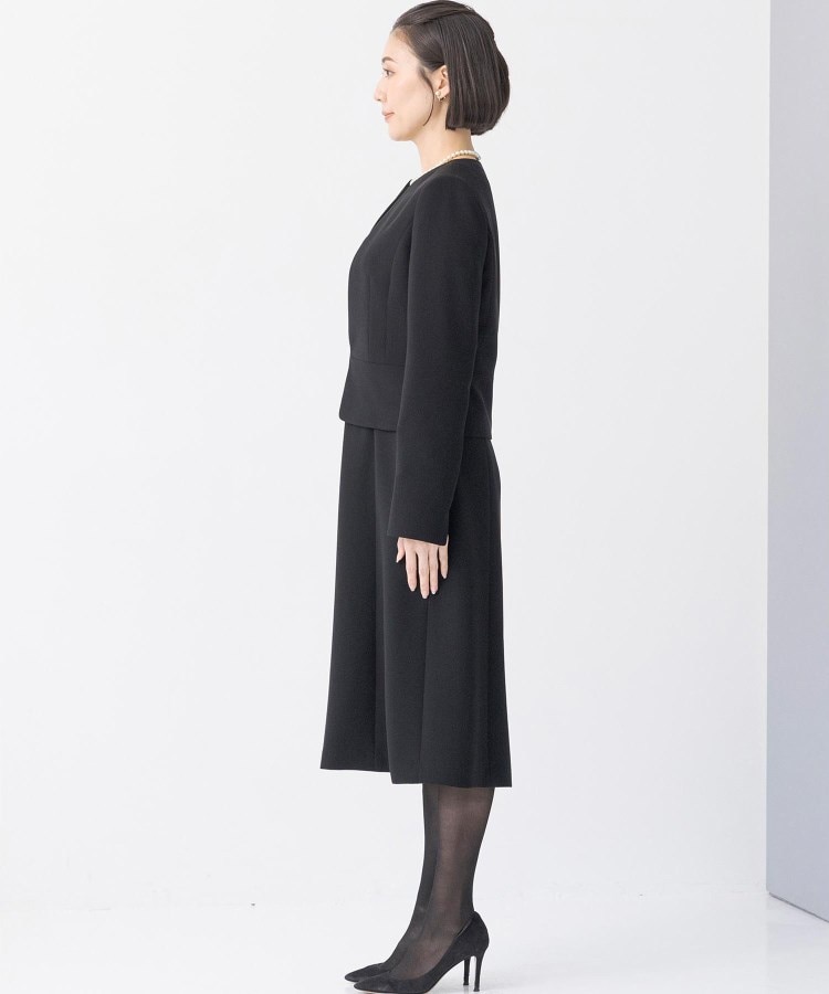 INDIVI Vネックジャケット+前開きワンピース 2点セット 【喪服 INDIVI Vネックジャケット+前開きワンピース 2点セット 【喪服