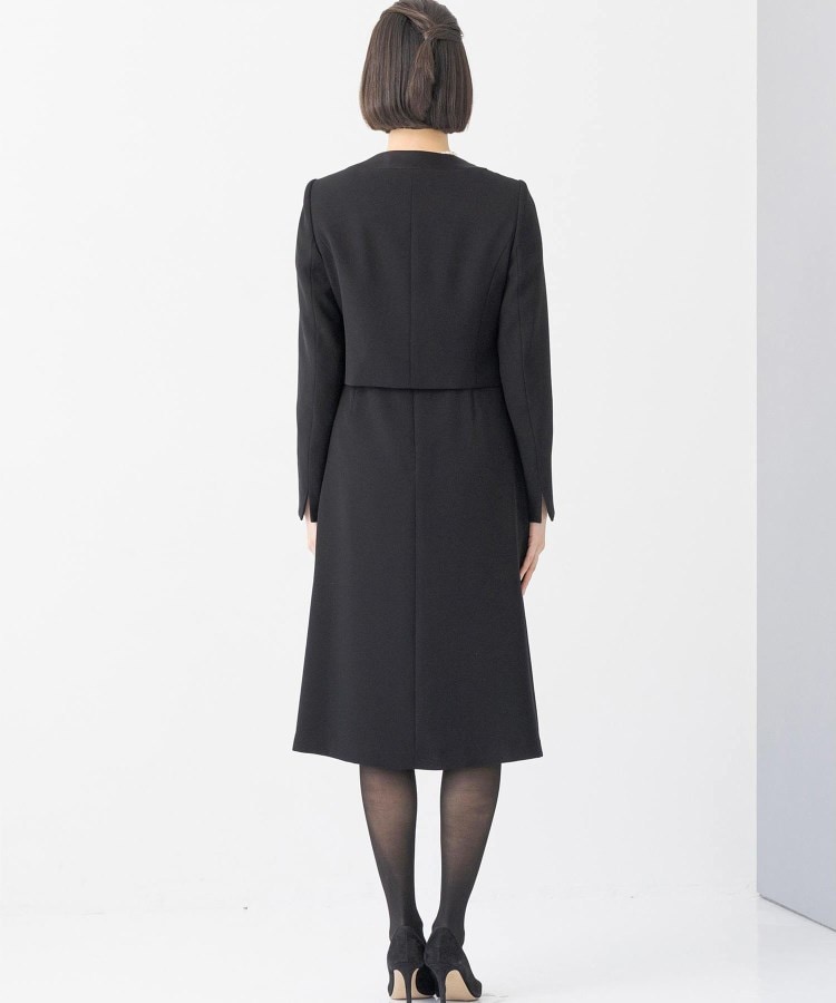 INDIVI サテン切り替えノーカラージャケット+ワンピース 2点 INDIVI サテン切り替えノーカラージャケット+ワンピース 2点