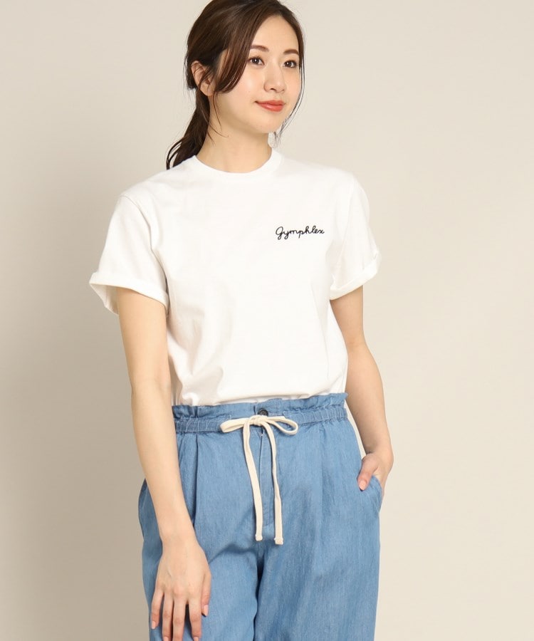 デッサン(レディース)(Dessin(Ladies))のGymphlex(ジムフレックス) ロゴ刺繍Tシャツ ホワイト(001)