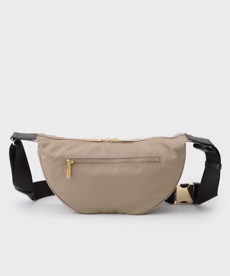 VIOLAd'ORO】BIANCA ナイロンボディバッグ(ボディバッグ VIOLAd'ORO】BIANCA ナイロンボディバッグ(ボディバッグ